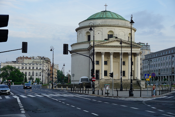 One of the smallest churches in Warsaw