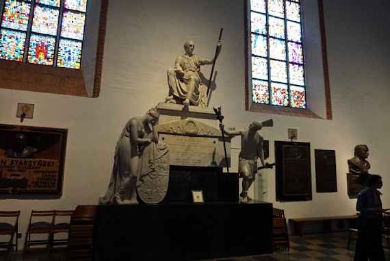 The sculpture is made according to a drawing by Thorvaldsen