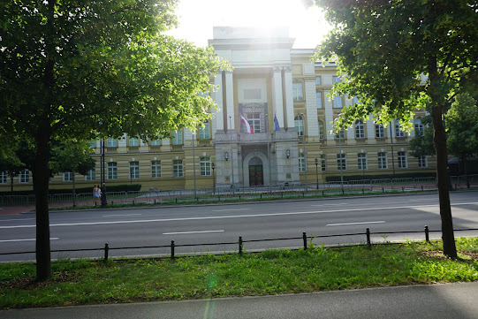 The Prime Minister is located just opposite the Lazienki garden in Warsaw