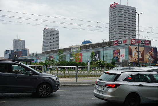 The Eastern Wall next to Metro Centrum is supposed to work as a frame for the Palace of Culture