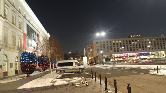 Statue of Lech Kaczynski in Warsaw