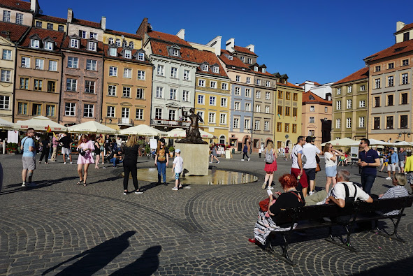 The market Square in Old Town Warsaw