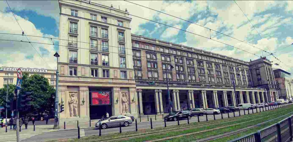 Your tour guide takes You through Marszalkowska street